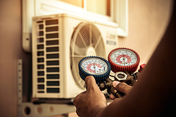 Professional Hvac Maintenance technician working in Santa Fe, TN